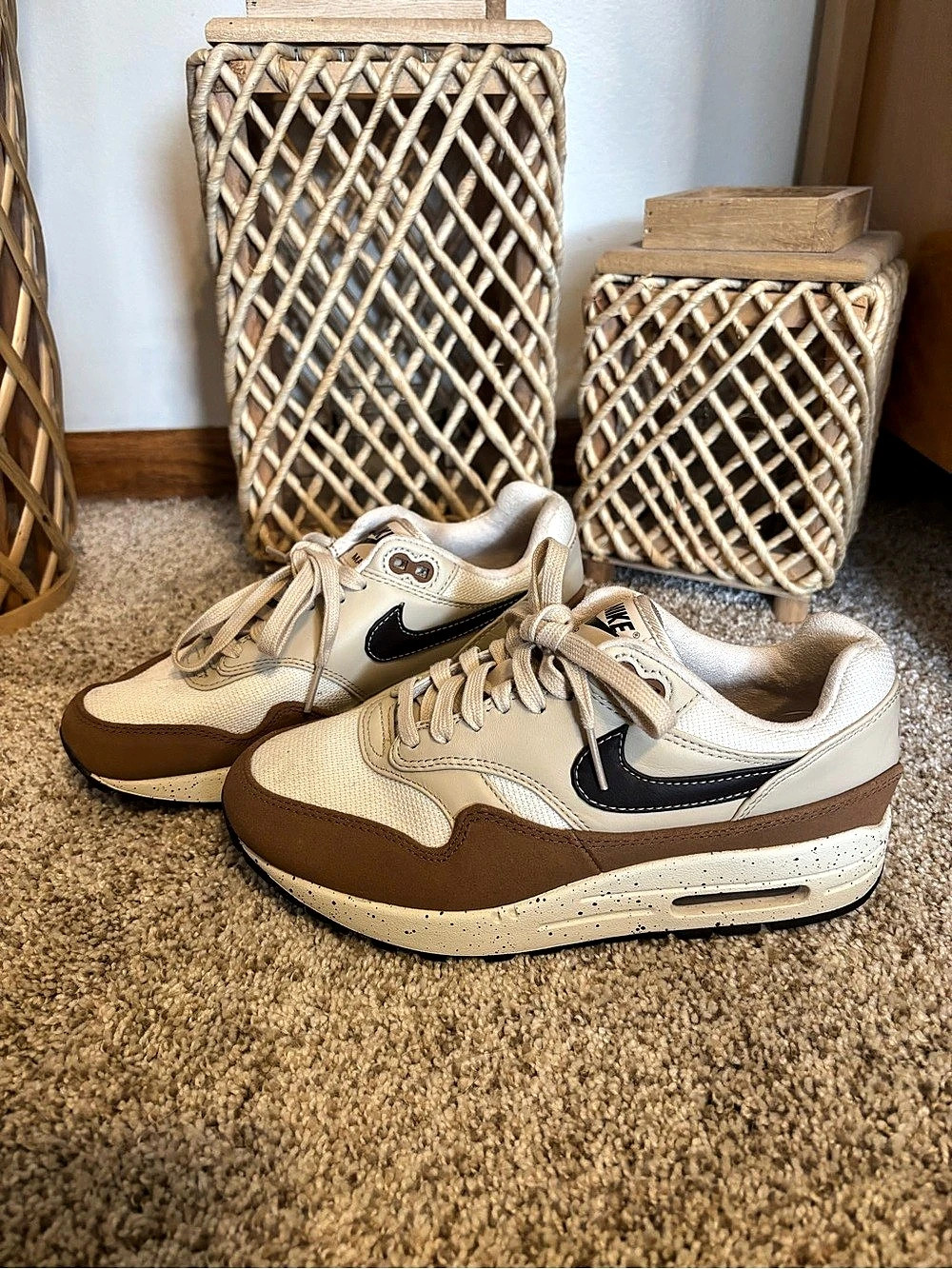 Nike Air Max 1 Women's Sneakers White & Brown